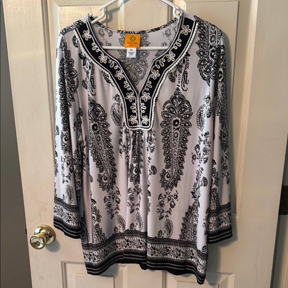 Ruby Red Top Pxl - image 1